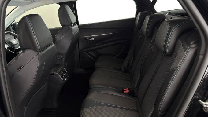 2022 Peugeot 5008