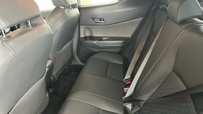 2022 Toyota C-hr