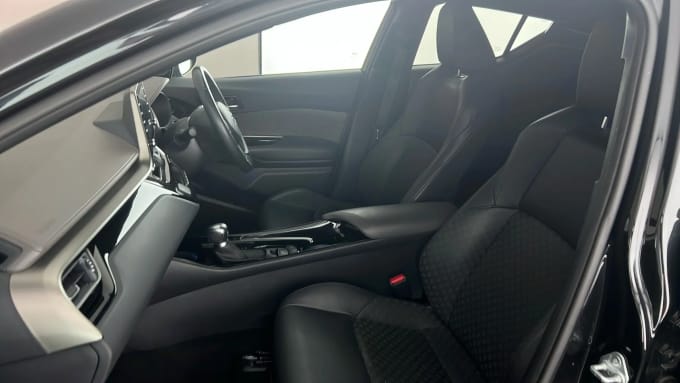 2022 Toyota C-hr