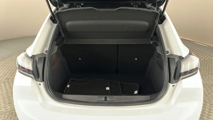 2023 Peugeot 208