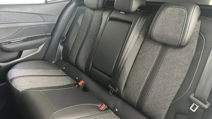 2024 Peugeot 408