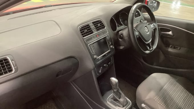 2017 Volkswagen Polo