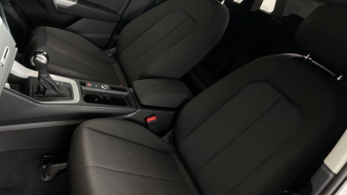 2022 Audi Q3