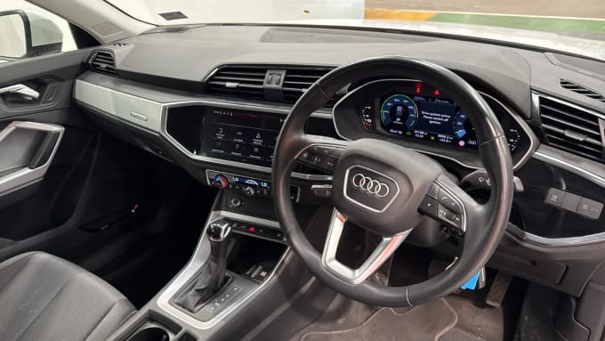 2022 Audi Q3