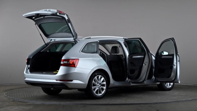 2023 Skoda Superb