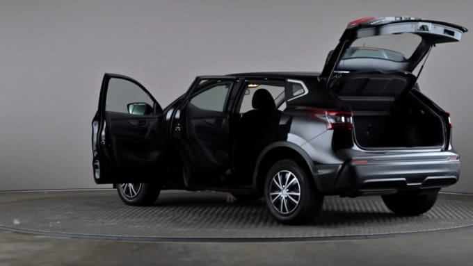2020 Nissan Qashqai