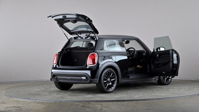 2022 Mini Hatch