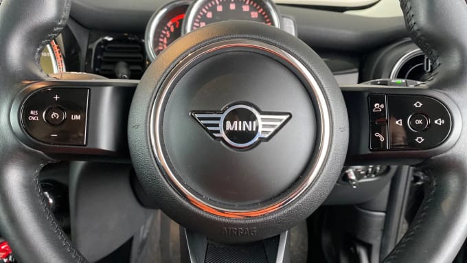 2022 Mini Hatch