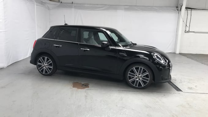 2022 Mini Hatch