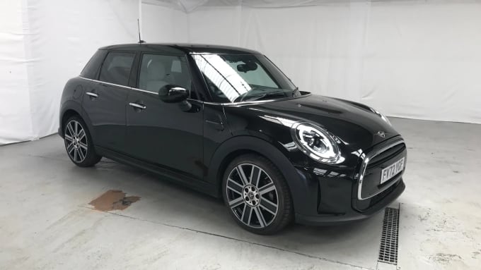 2022 Mini Hatch