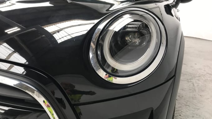 2022 Mini Hatch