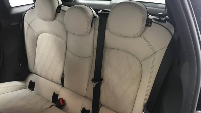 2022 Mini Hatch