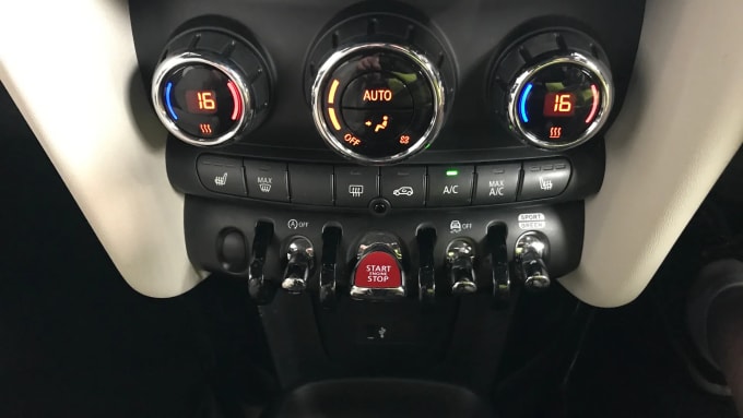2022 Mini Hatch
