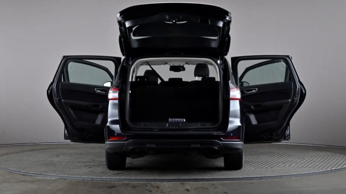 2020 Ford S-max