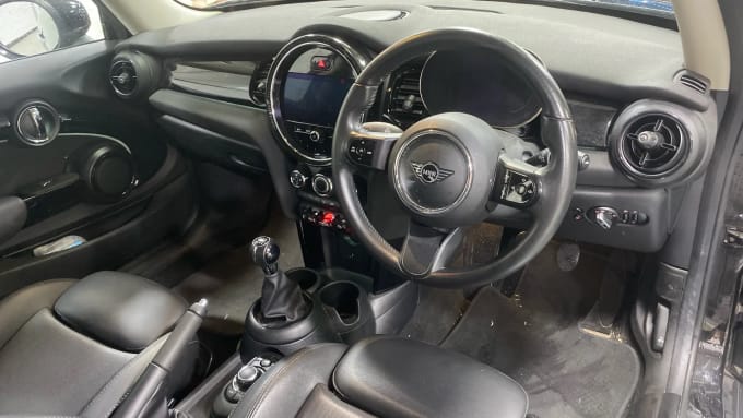 2022 Mini Hatch