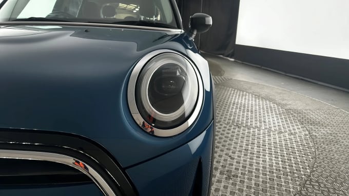 2021 Mini Hatch