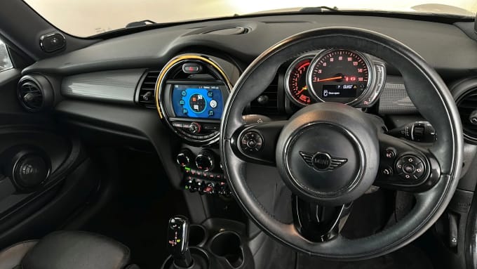 2018 Mini Hatch