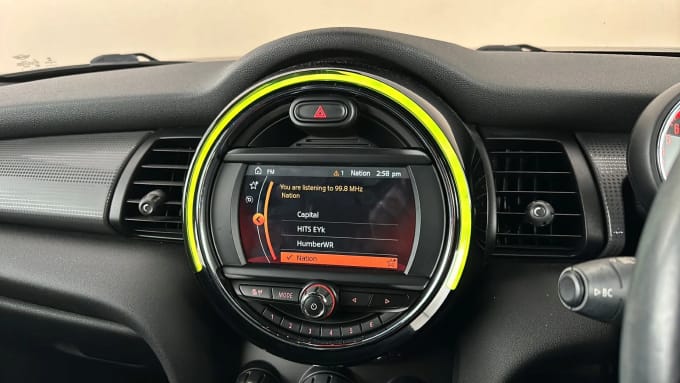 2018 Mini Hatch