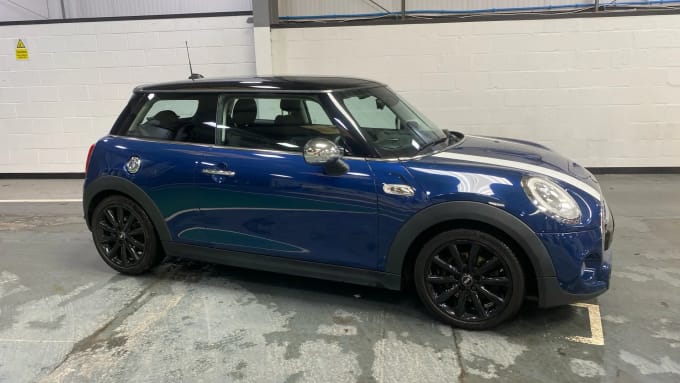2017 Mini Hatch