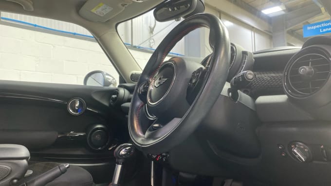 2017 Mini Hatch