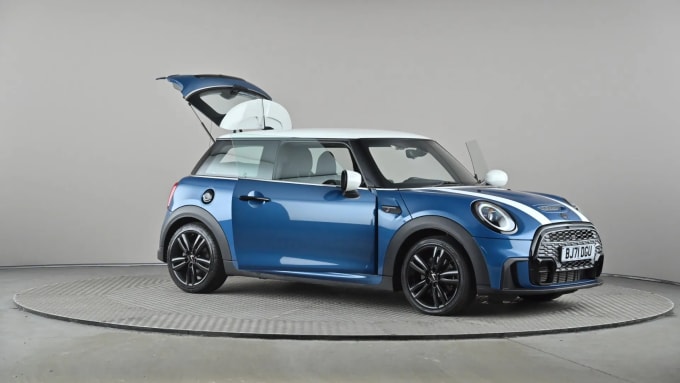 2021 Mini Hatch