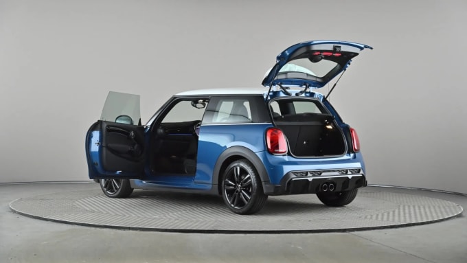 2021 Mini Hatch