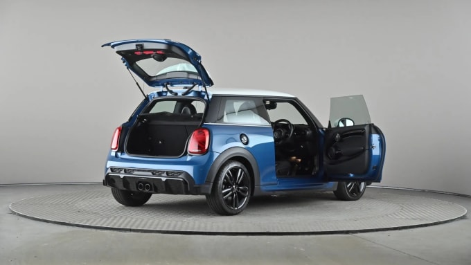 2021 Mini Hatch