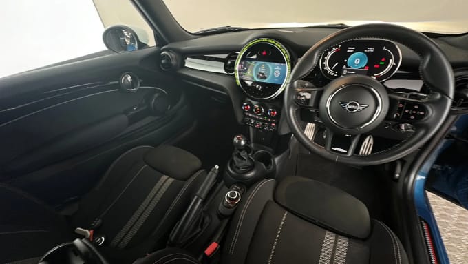 2021 Mini Hatch