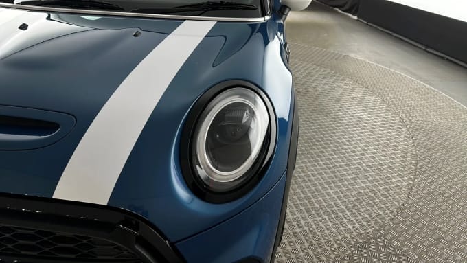 2021 Mini Hatch