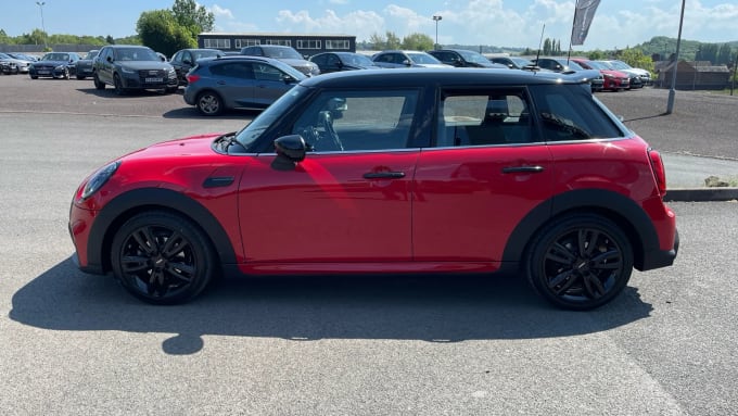 2022 Mini Hatch