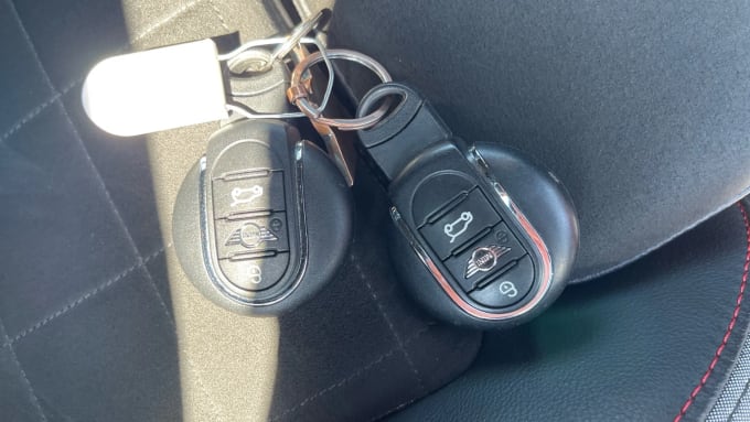 2022 Mini Hatch