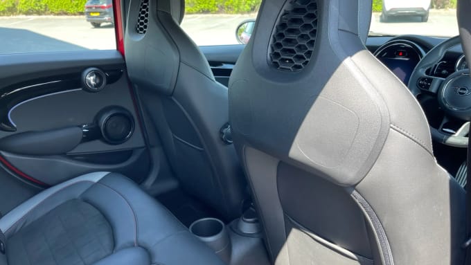 2022 Mini Hatch