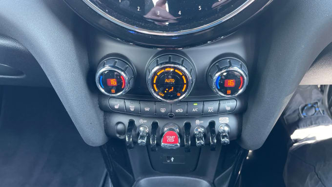 2022 Mini Hatch