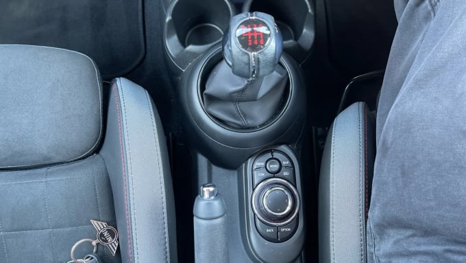 2022 Mini Hatch