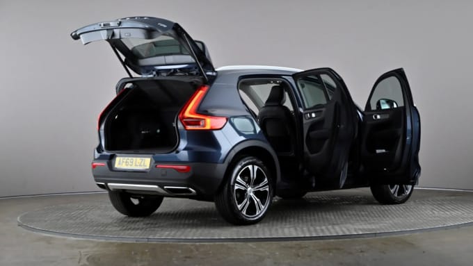 2020 Volvo Xc40