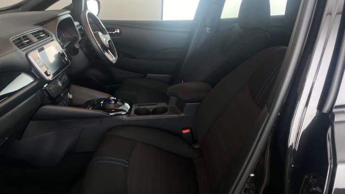 2022 Nissan Leaf