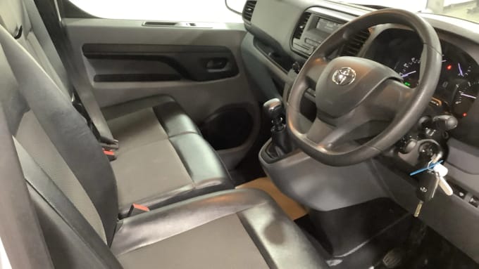 2021 Toyota Proace