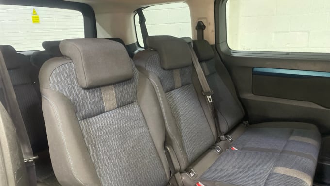 2021 Peugeot Traveller