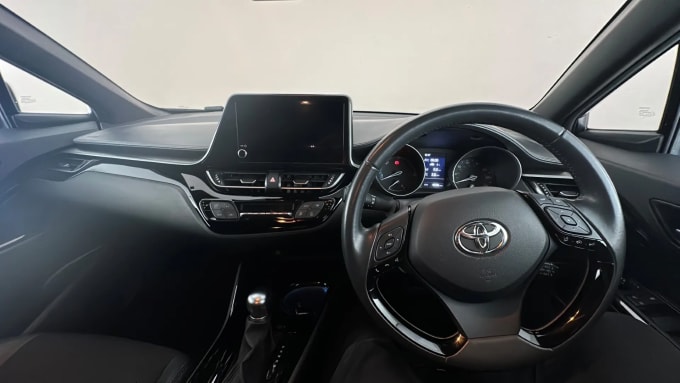 2022 Toyota C-hr