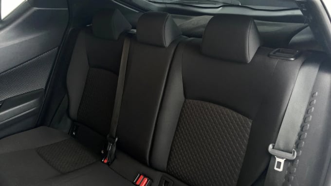 2022 Toyota C-hr