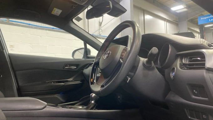 2022 Toyota C-hr