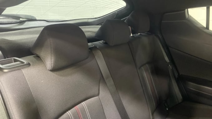 2022 Toyota C-hr