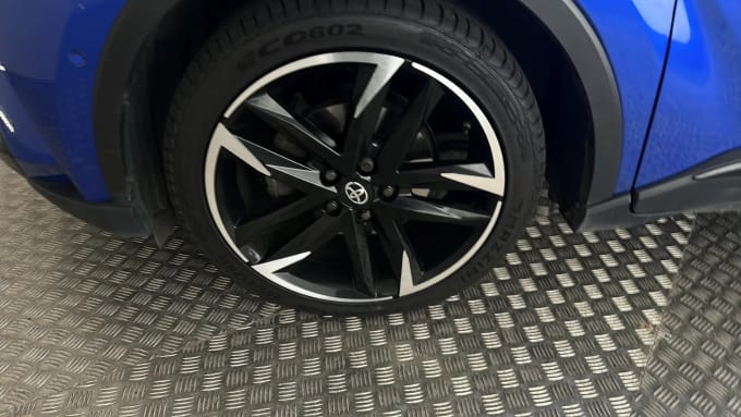 2022 Toyota C-hr