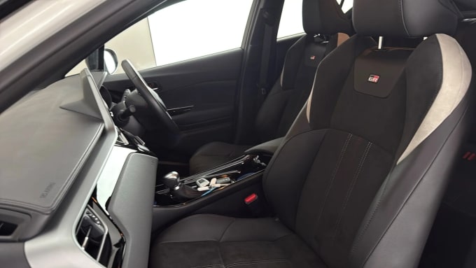 2022 Toyota C-hr