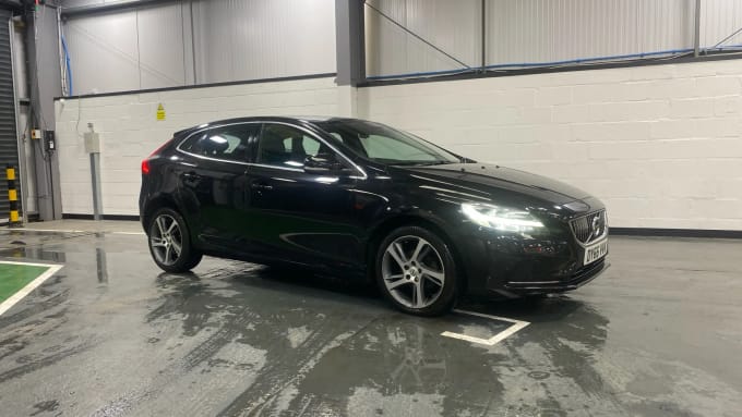 2016 Volvo V40