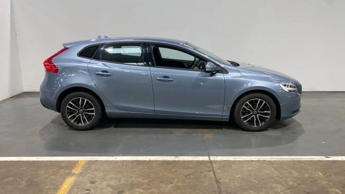 2016 Volvo V40