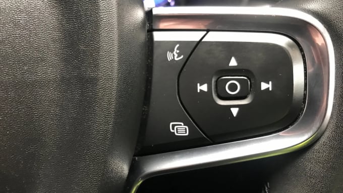 2022 Volvo Xc40
