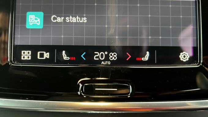 2022 Volvo V90