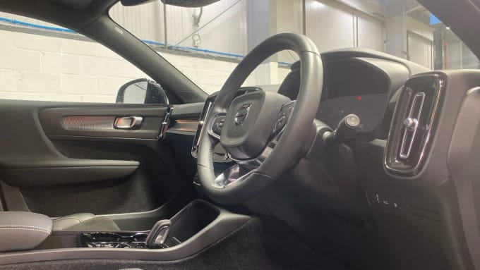 2022 Volvo Xc40