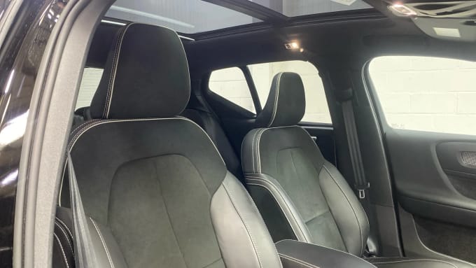 2022 Volvo Xc40